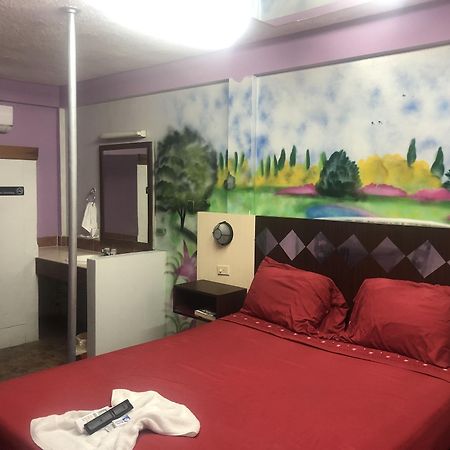 The Bakadeer Inn Belize City Exterior foto
