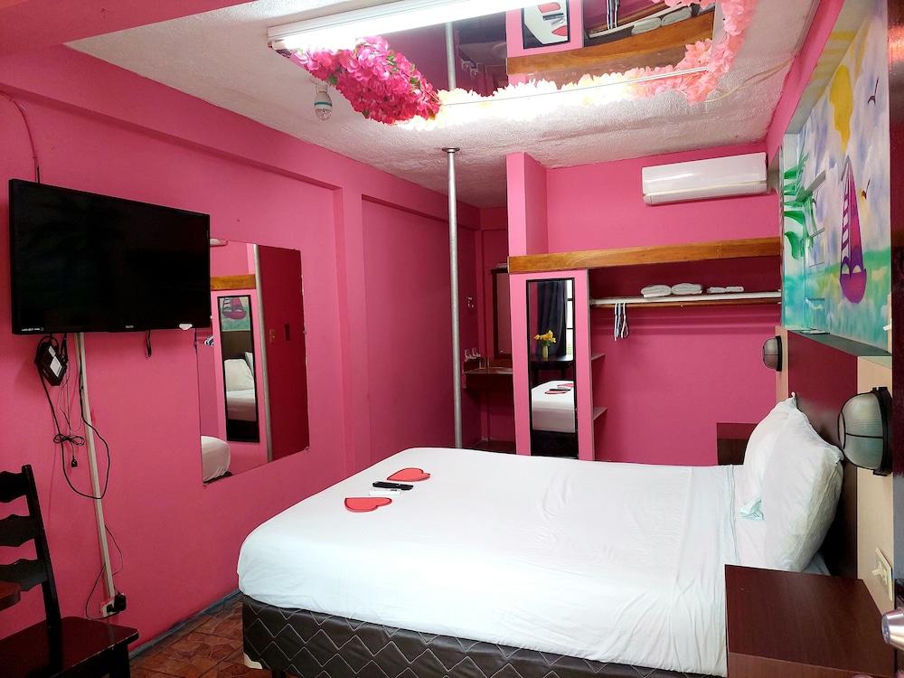 The Bakadeer Inn Belize City Exterior foto