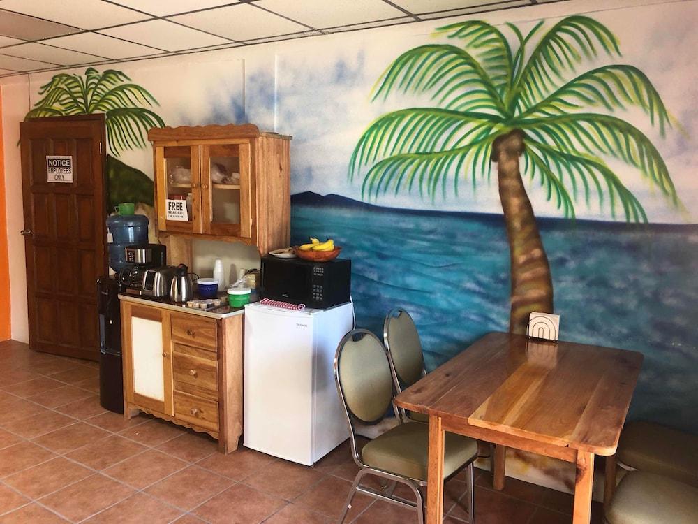 The Bakadeer Inn Belize City Exterior foto