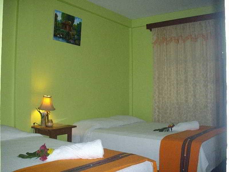 The Bakadeer Inn Belize City Exterior foto